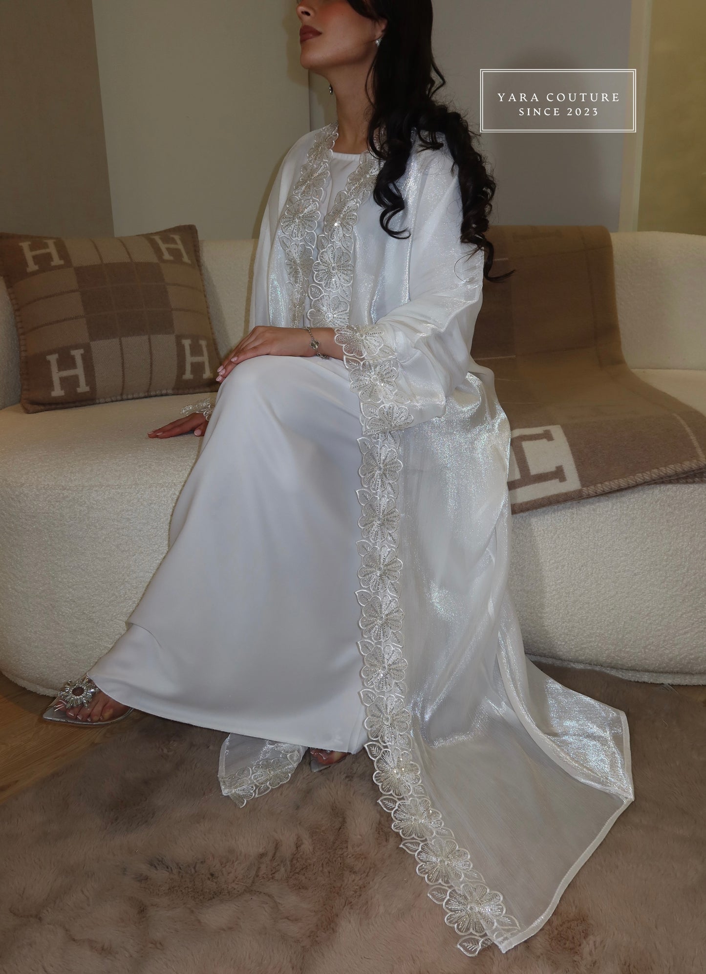 Abaya Floral white