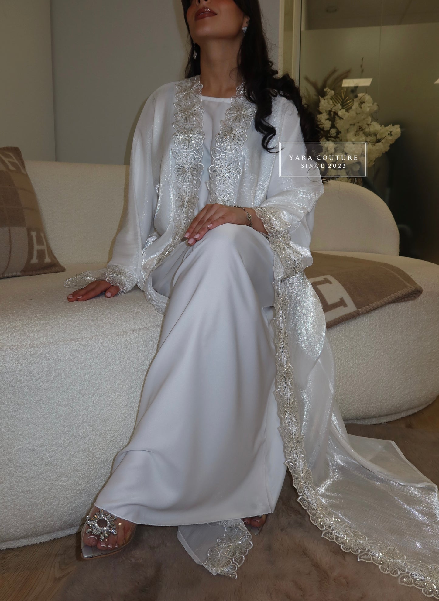 Abaya Floral white